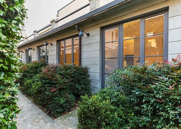 Lc Lake Como Apartments