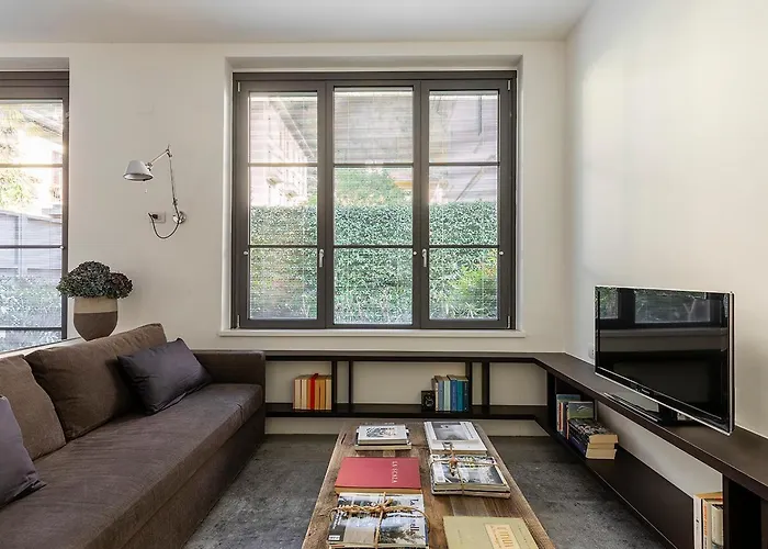 Lc Lake Como Apartments